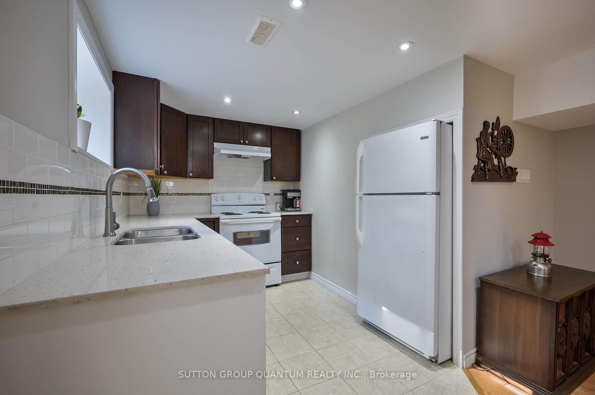 Photo 28 of 390 Wendall Place, Oakville, West — HOMEH