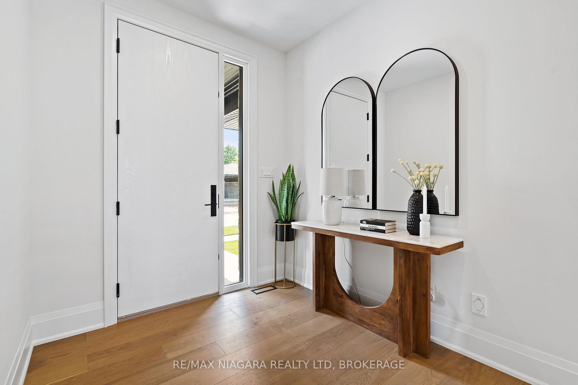 Photo 4 of 16 Accursi Crescent, Pelham, Fonthill — HOMEH