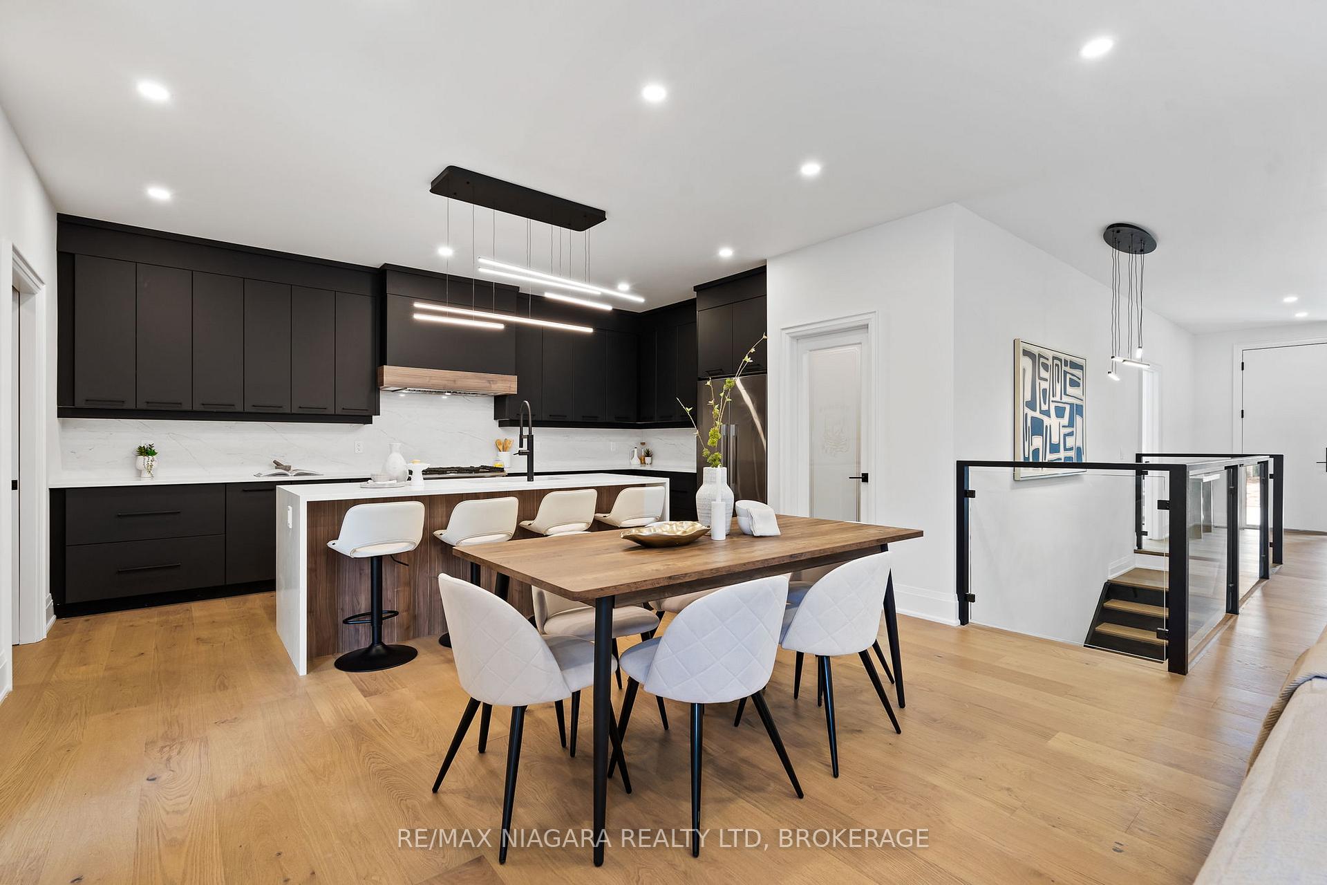 Photo 12 of 16 Accursi Crescent, Pelham, Fonthill — HOMEH