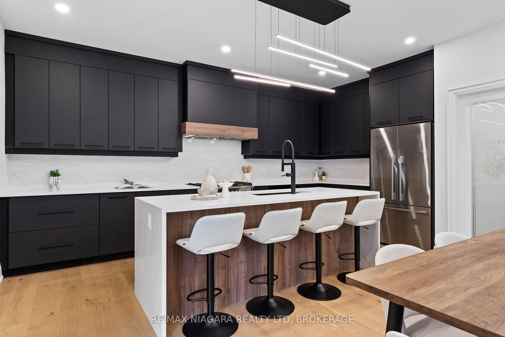 Photo 13 of 16 Accursi Crescent, Pelham, Fonthill — HOMEH