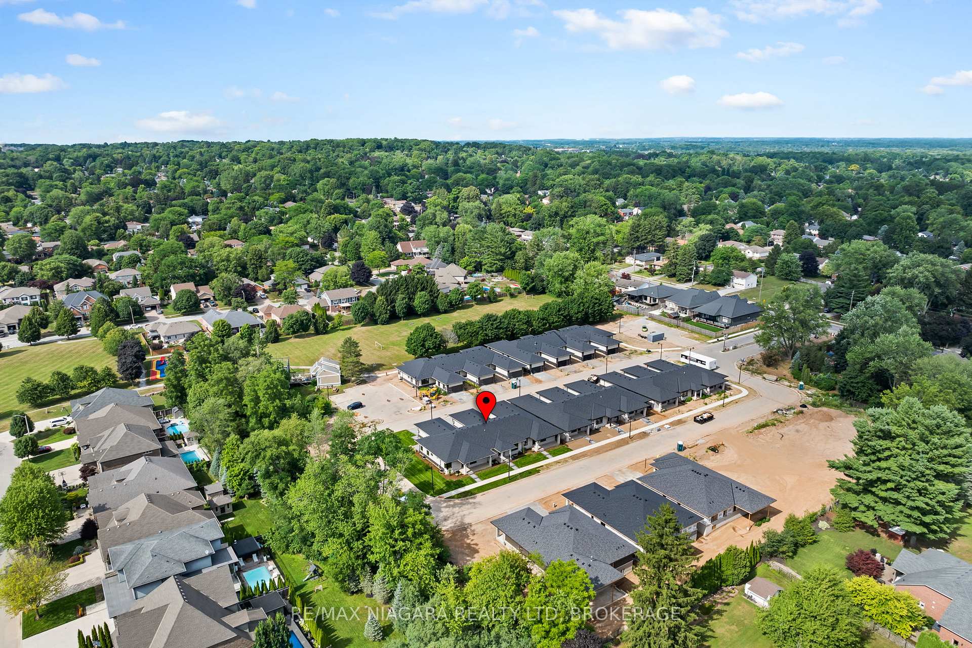 Photo 35 of 16 Accursi Crescent, Pelham, Fonthill — HOMEH
