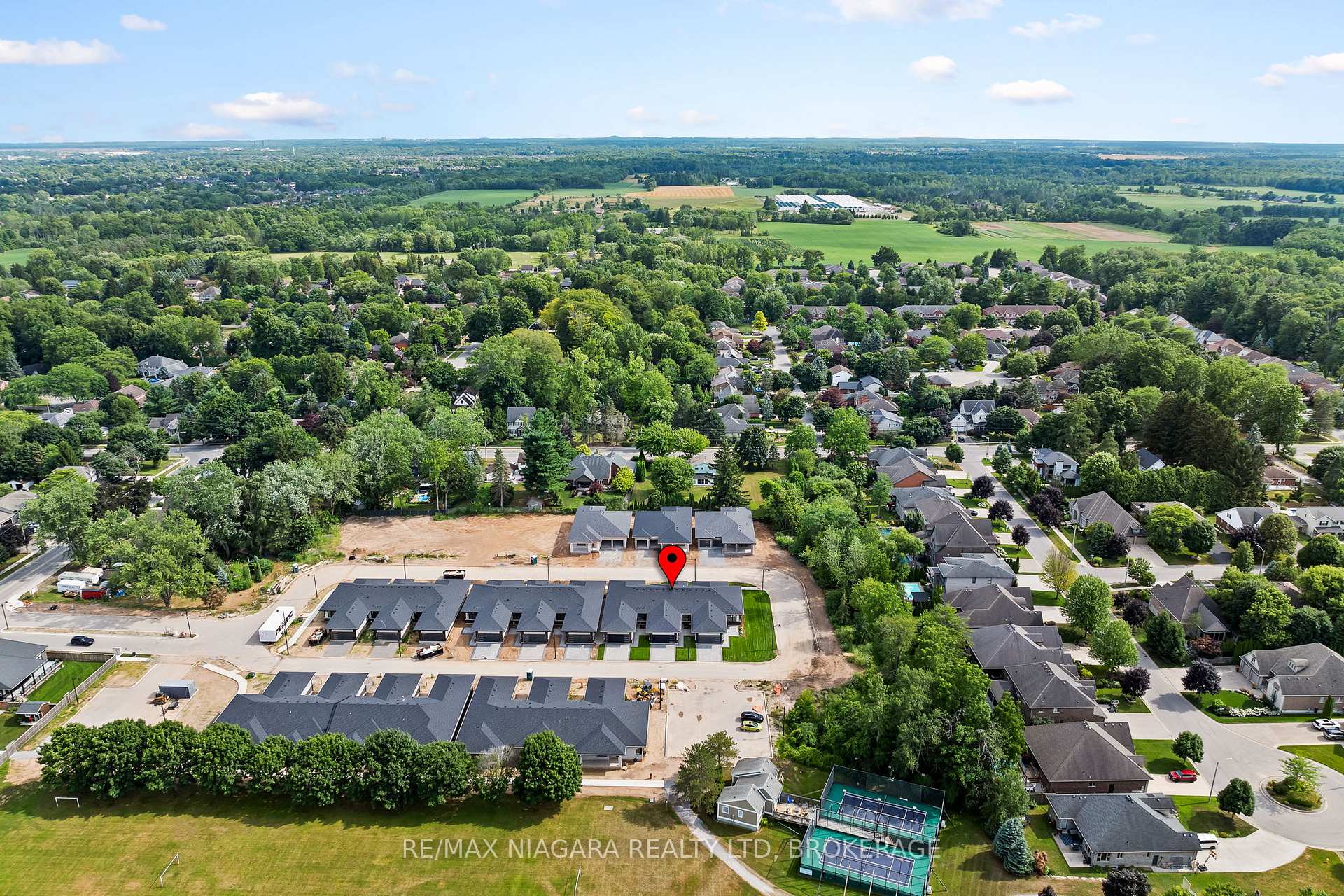 Photo 37 of 16 Accursi Crescent, Pelham, Fonthill — HOMEH