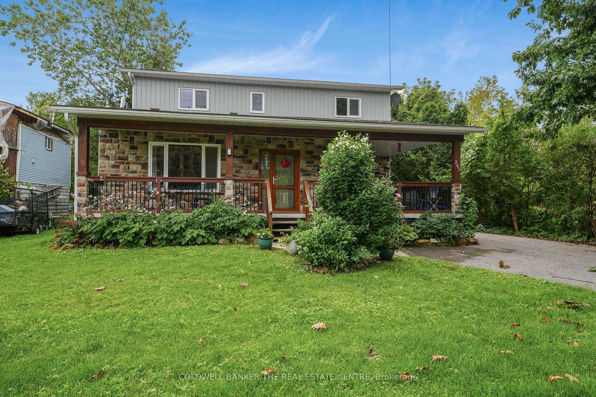 Front of 247 Poplar Avenue