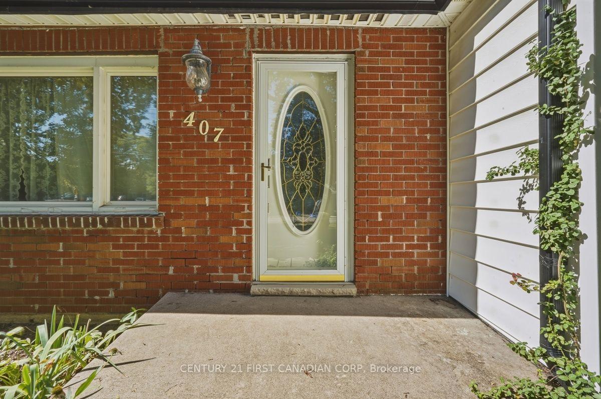 Photo 5 of 407 Boler Road, London, South K — HOMEH