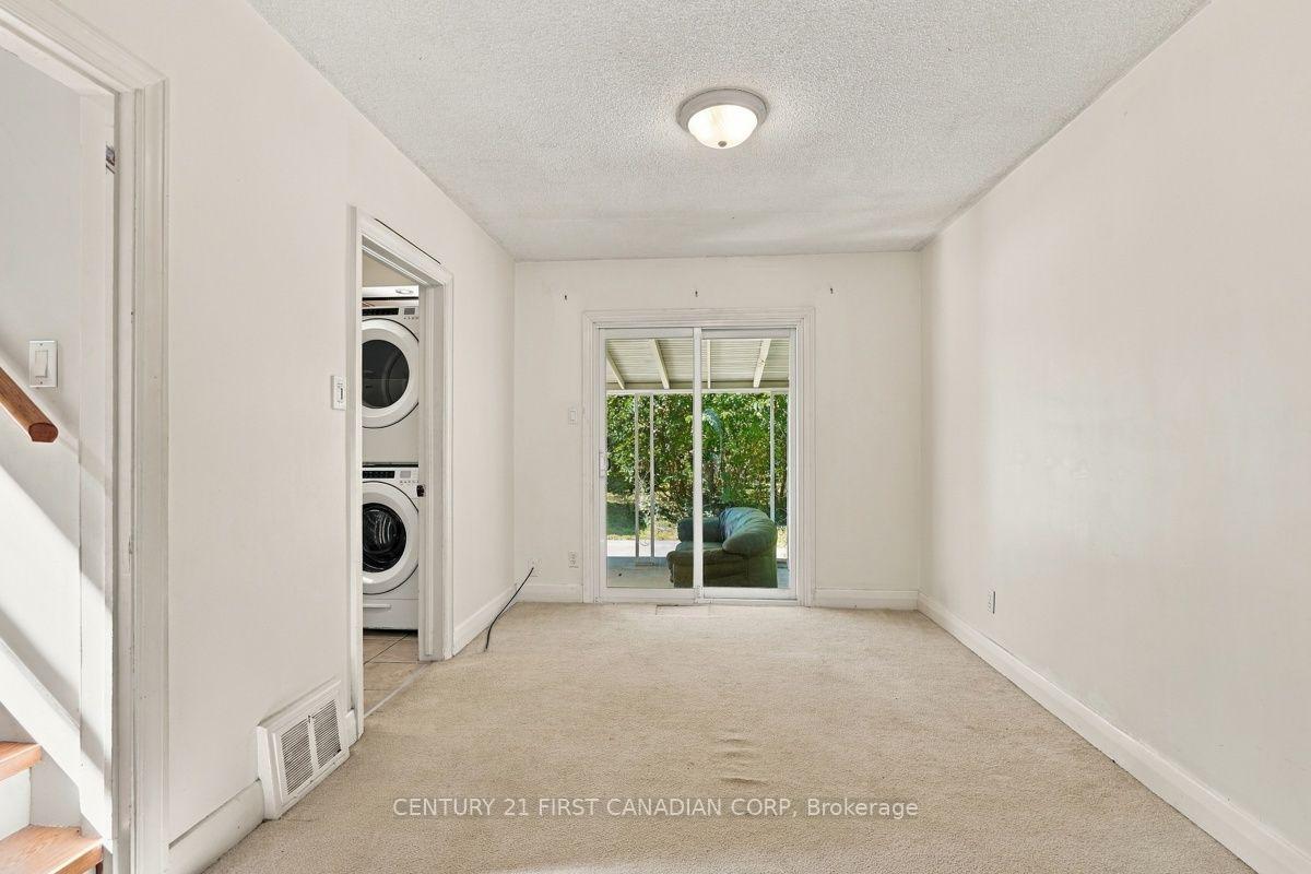 Photo 13 of 407 Boler Road, London, South K — HOMEH