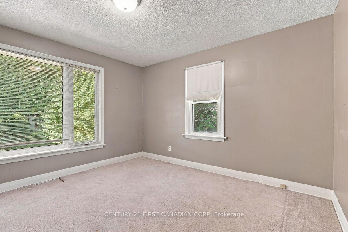 Photo 21 of 407 Boler Road, London, South K — HOMEH
