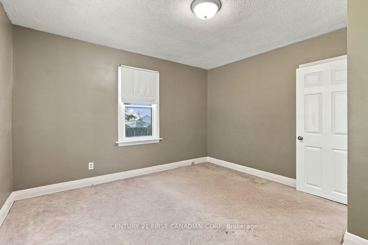 Photo 22 of 407 Boler Road, London, South K — HOMEH