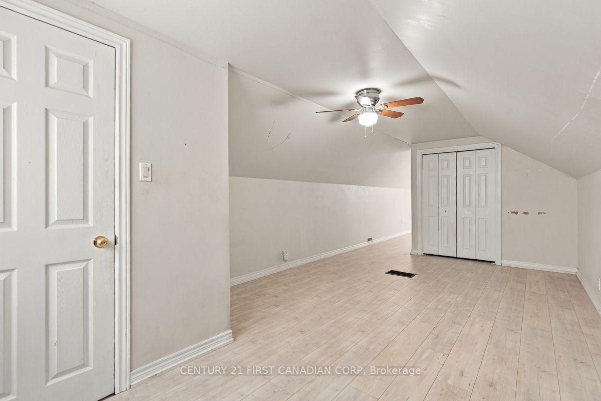 Photo 29 of 407 Boler Road, London, South K — HOMEH
