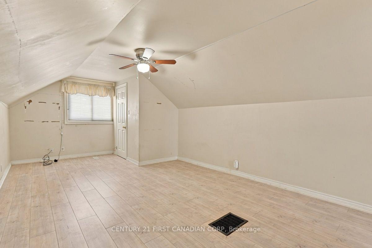 Photo 31 of 407 Boler Road, London, South K — HOMEH