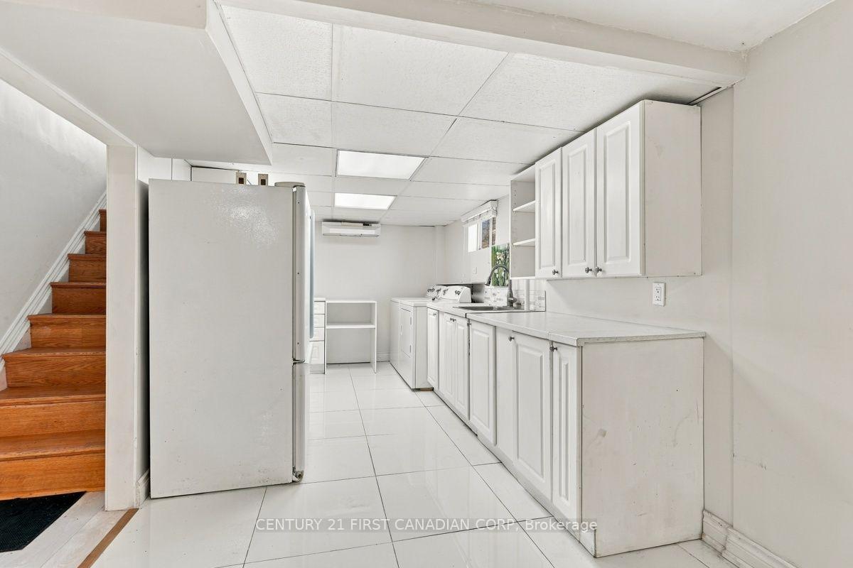 Photo 37 of 407 Boler Road, London, South K — HOMEH