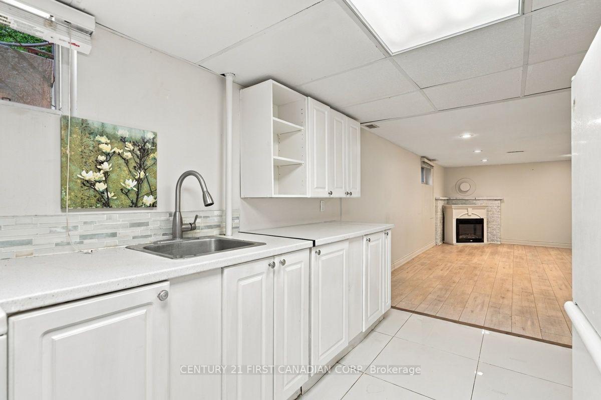 Photo 39 of 407 Boler Road, London, South K — HOMEH