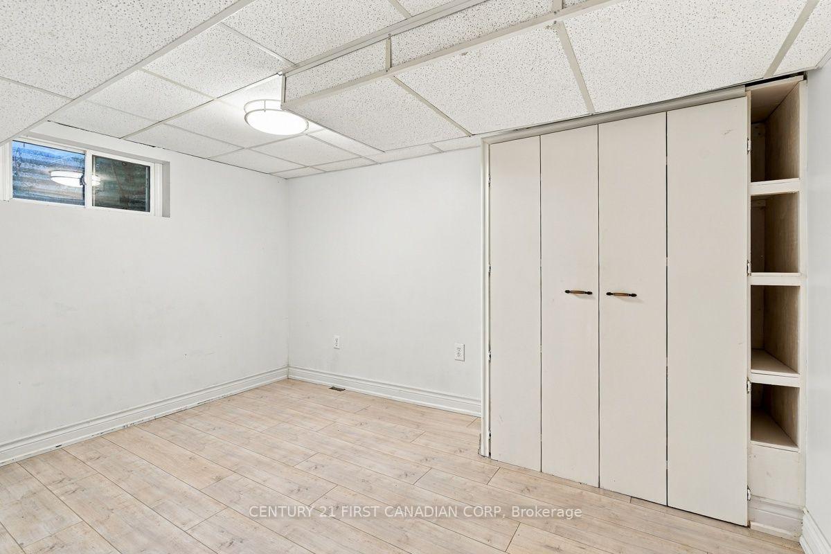Photo 42 of 407 Boler Road, London, South K — HOMEH