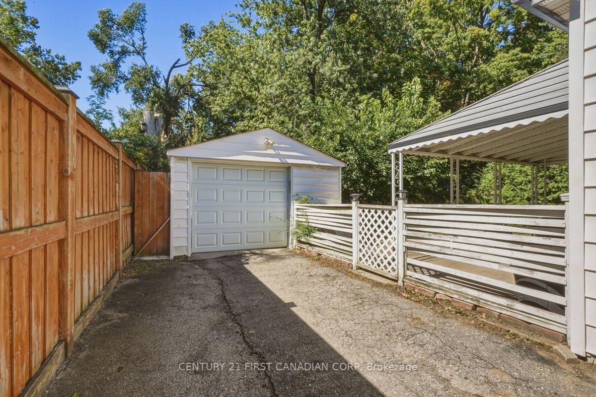 Photo 45 of 407 Boler Road, London, South K — HOMEH