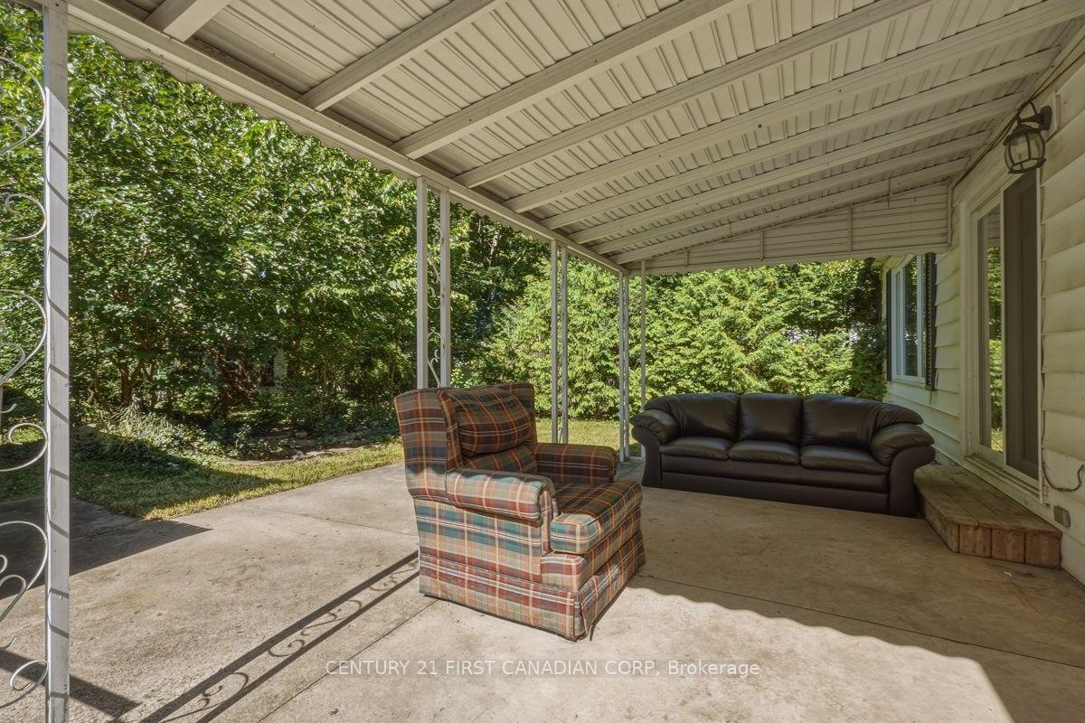 Photo 46 of 407 Boler Road, London, South K — HOMEH