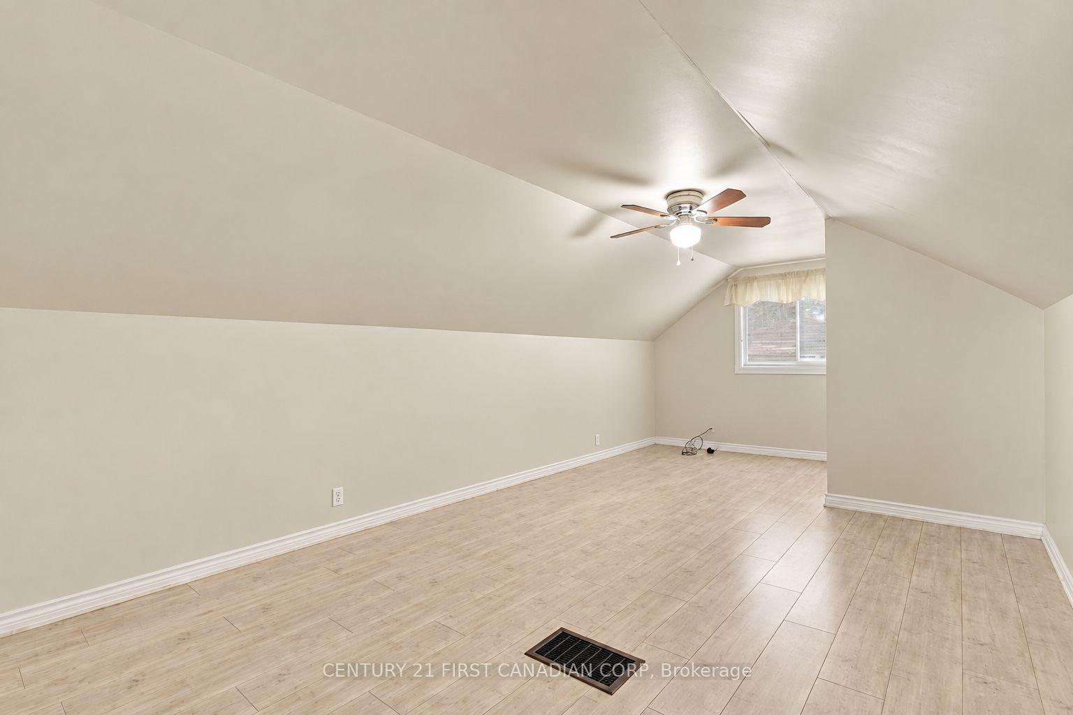 Photo 30 of 407 Boler Road, London, South K — HOMEH