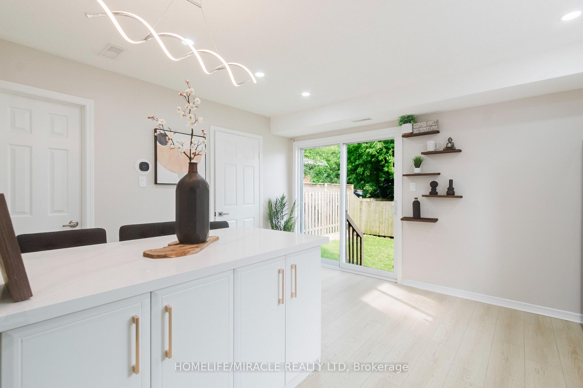 Photo 12 of 67 Kinzie Avenue, Kitchener, Centreville Chicopee — HOMEH