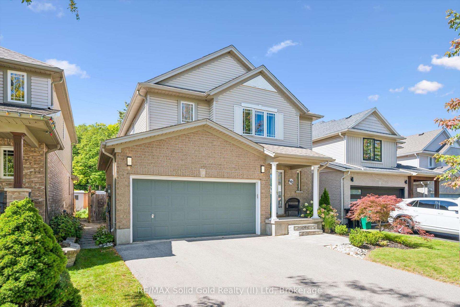 Photo 1 of 642 Interlaken Drive, Waterloo, Clair Hills — HOMEH