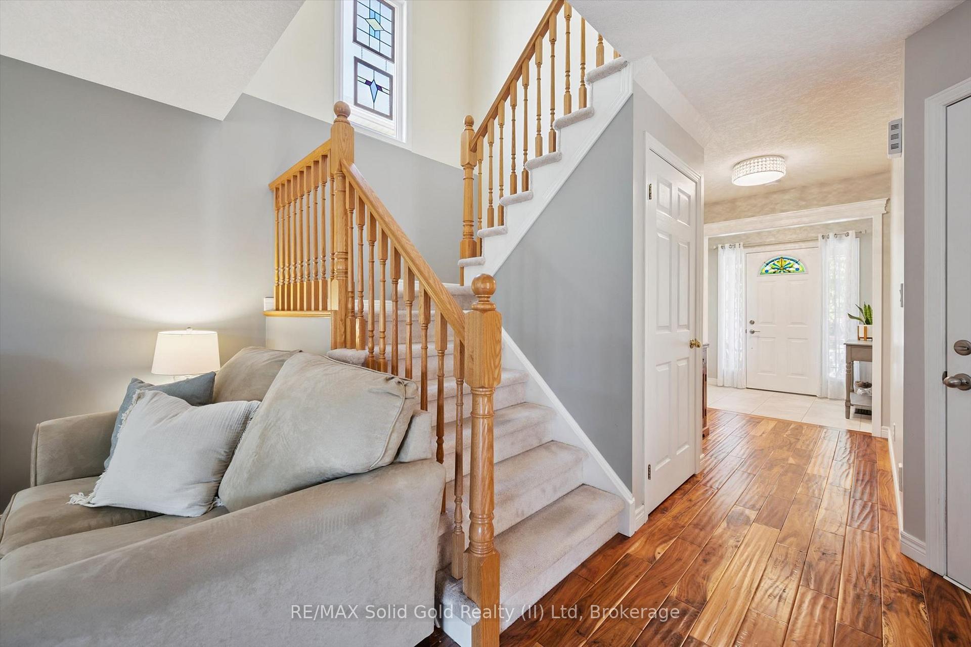 Photo 17 of 642 Interlaken Drive, Waterloo, Clair Hills — HOMEH