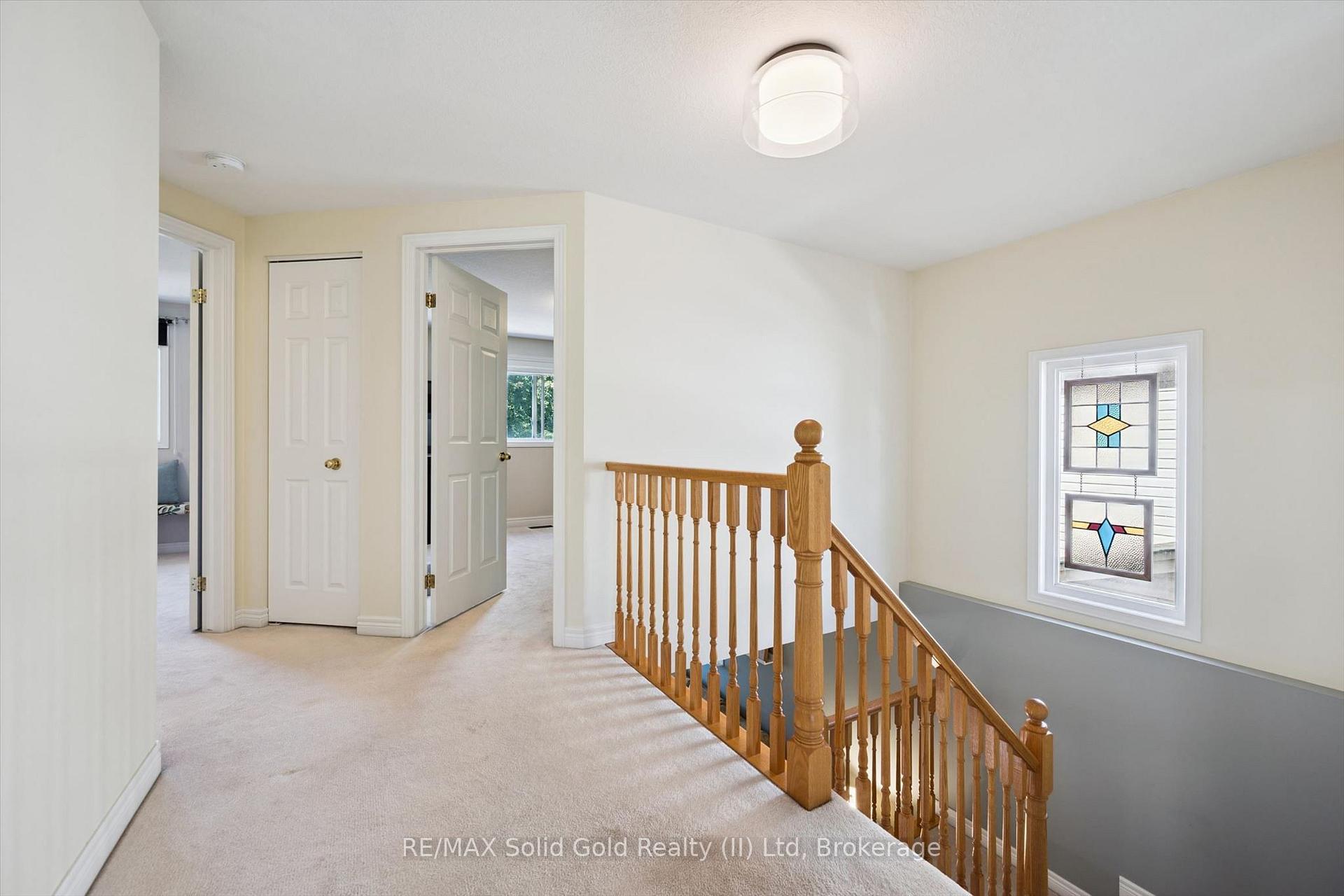 Photo 18 of 642 Interlaken Drive, Waterloo, Clair Hills — HOMEH