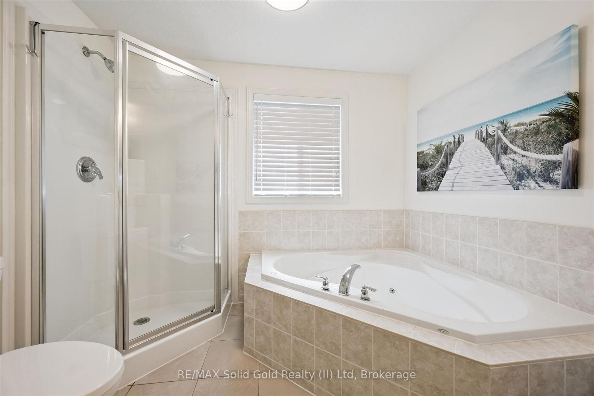 Photo 22 of 642 Interlaken Drive, Waterloo, Clair Hills — HOMEH