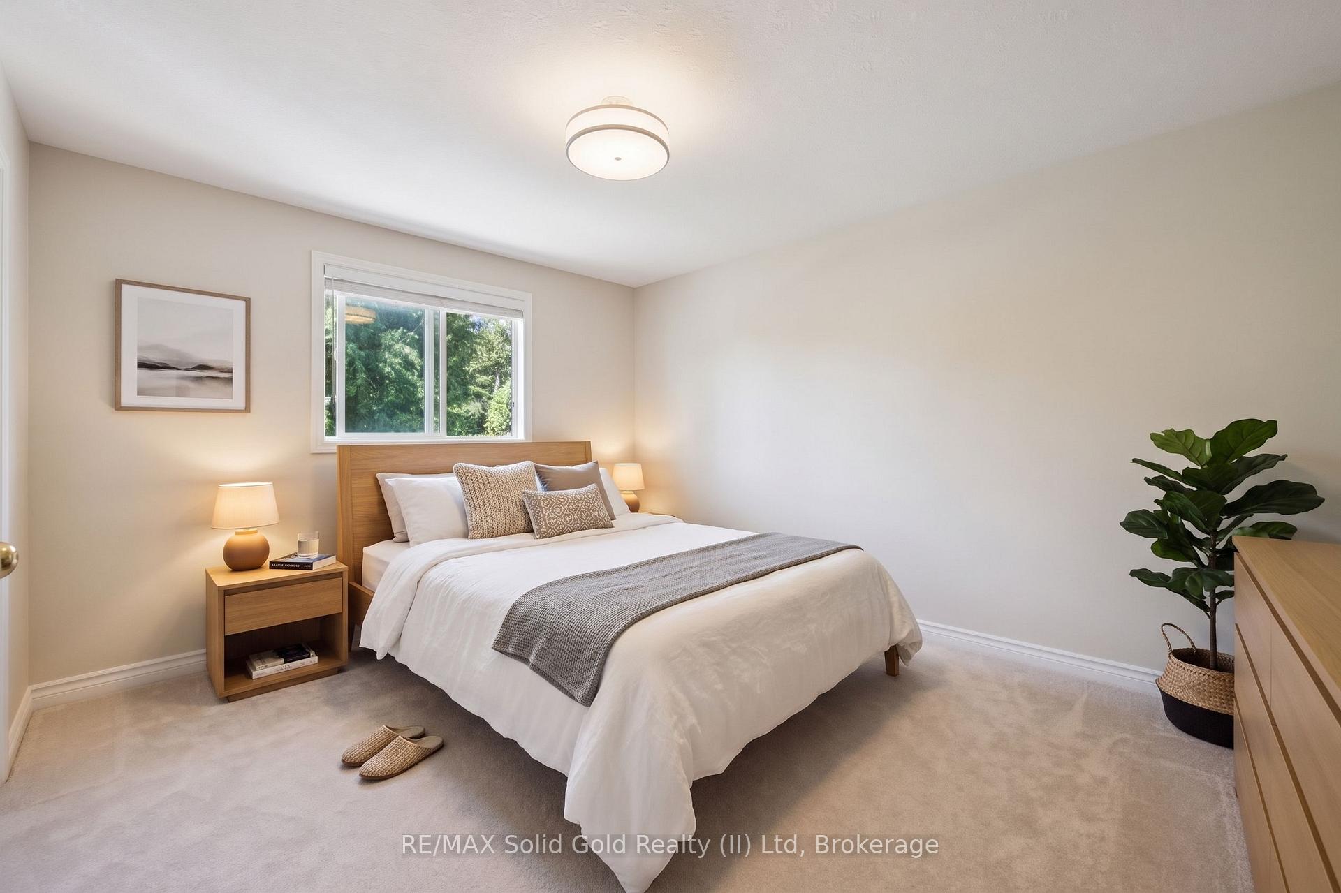 Photo 27 of 642 Interlaken Drive, Waterloo, Clair Hills — HOMEH