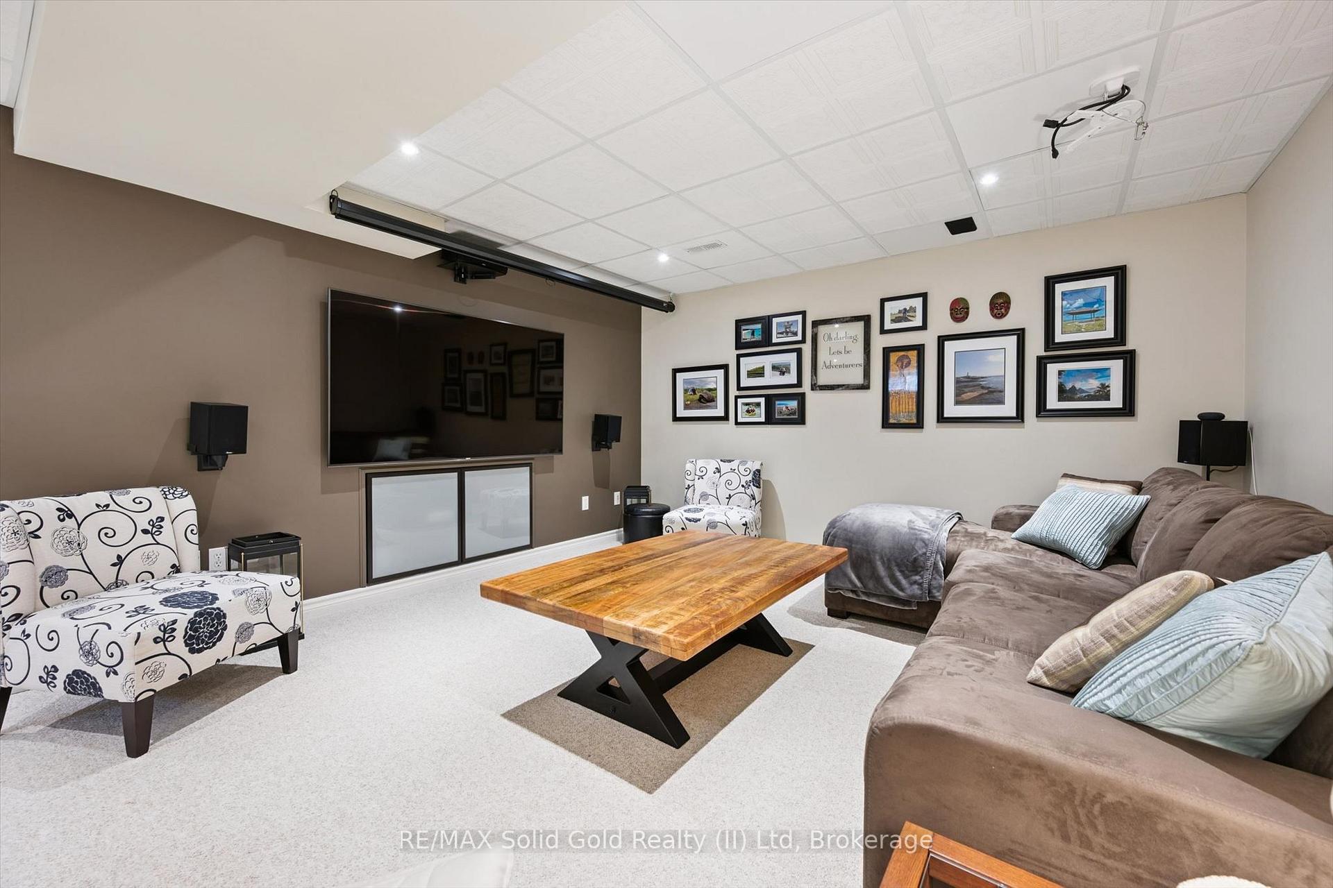 Photo 29 of 642 Interlaken Drive, Waterloo, Clair Hills — HOMEH