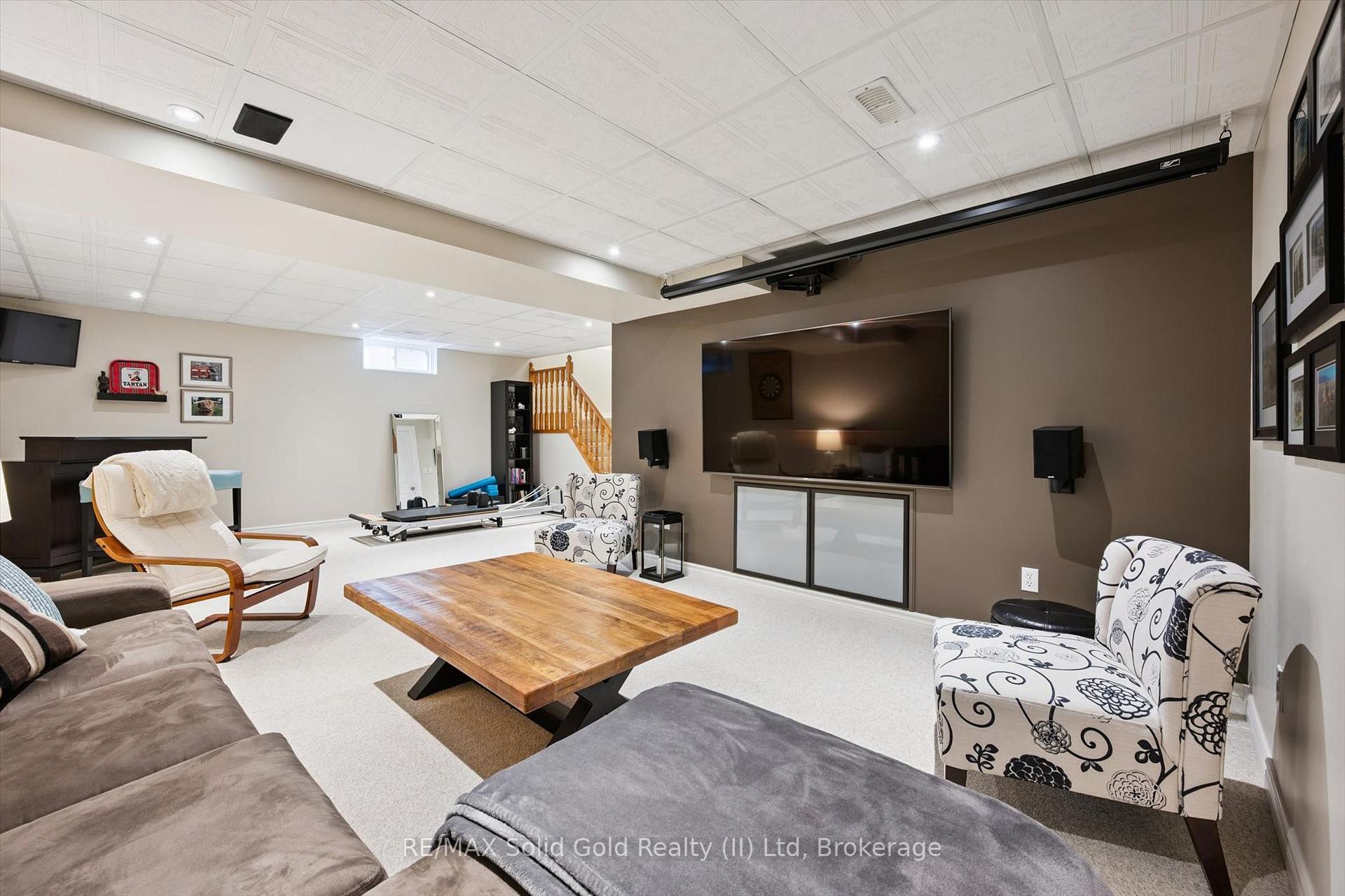 Photo 30 of 642 Interlaken Drive, Waterloo, Clair Hills — HOMEH