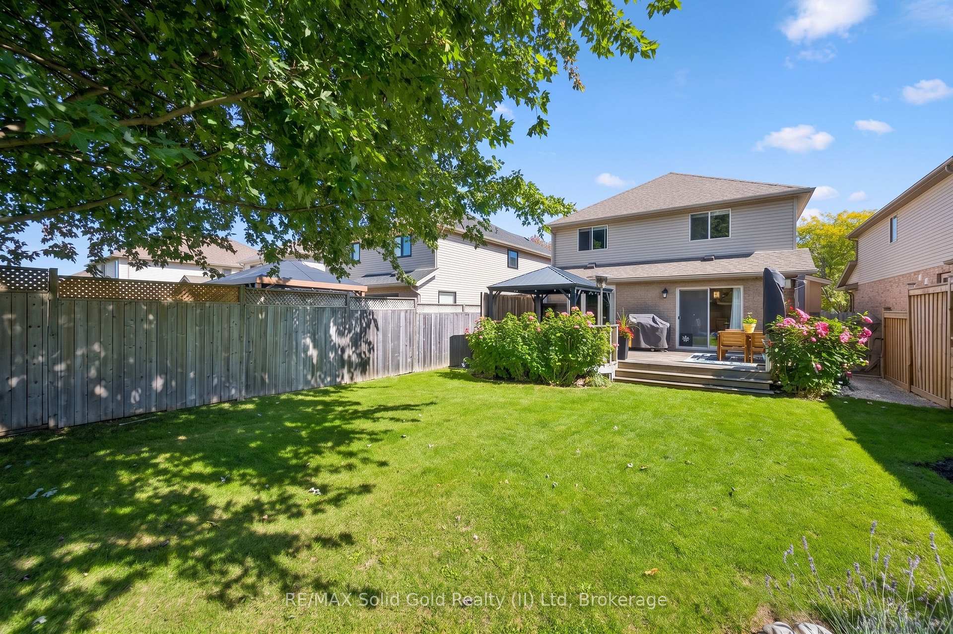 Photo 34 of 642 Interlaken Drive, Waterloo, Clair Hills — HOMEH