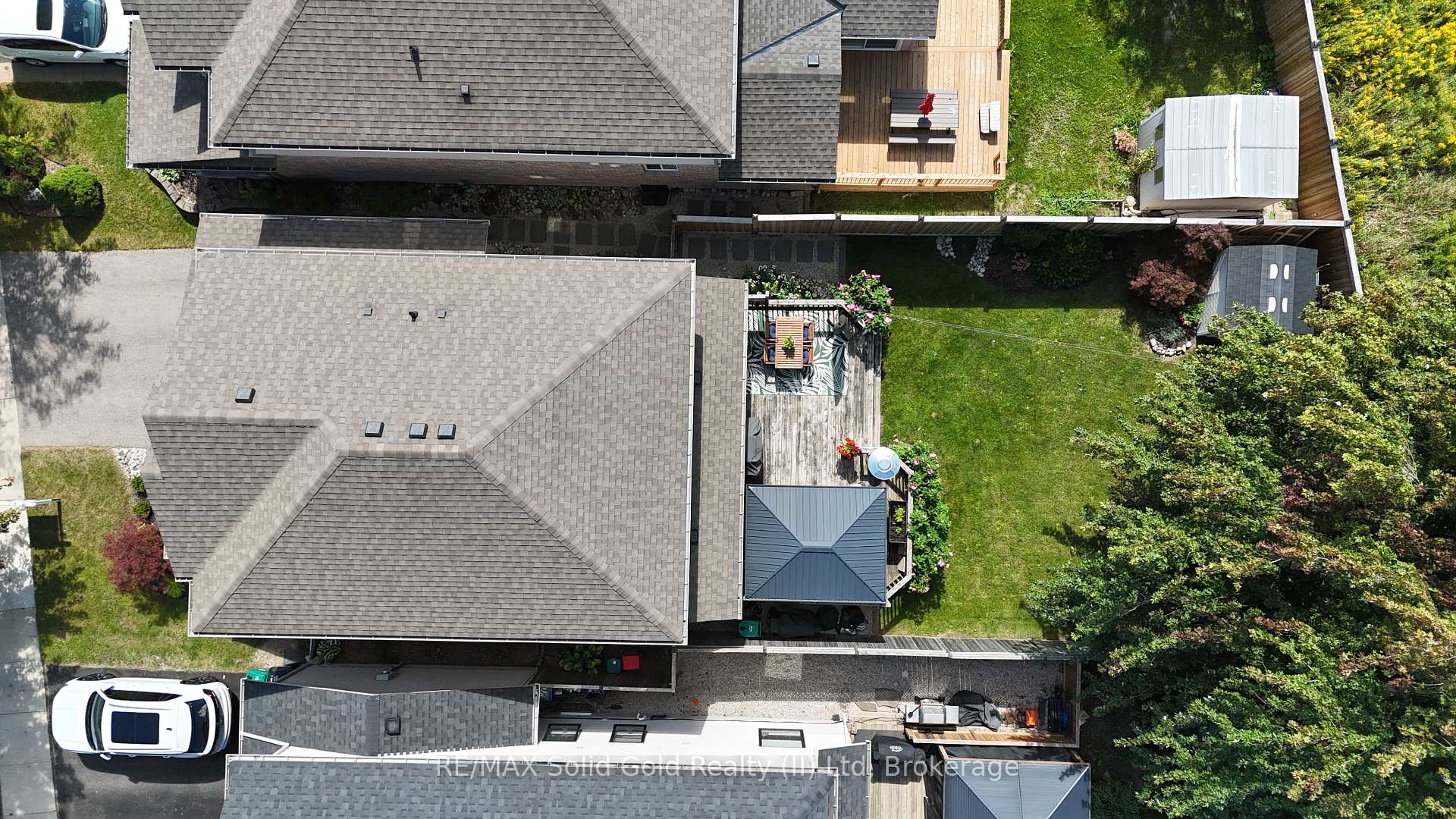 Photo 42 of 642 Interlaken Drive, Waterloo, Clair Hills — HOMEH