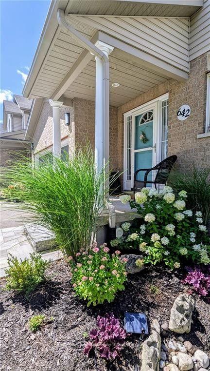 Photo 48 of 642 Interlaken Drive, Waterloo, Clair Hills — HOMEH