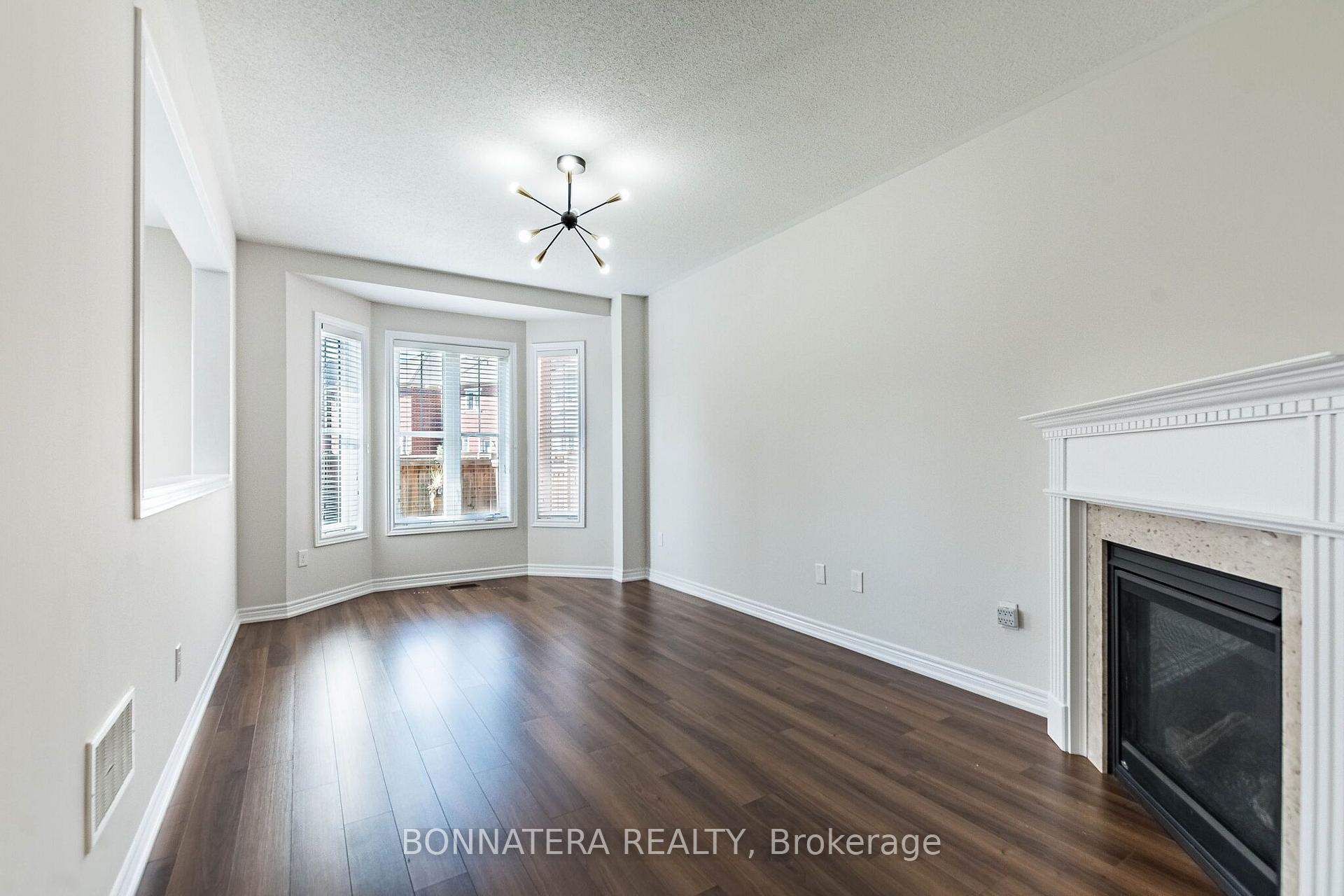 Photo 10 of 462 Terrace Way, Oakville, Sixteen Hollow — HOMEH