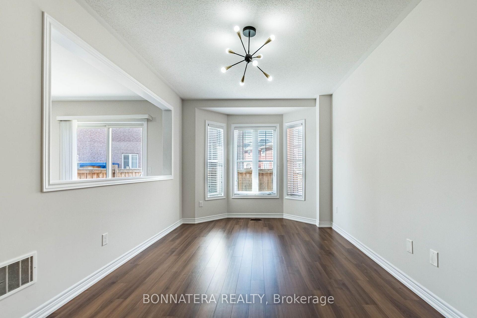Photo 11 of 462 Terrace Way, Oakville, Sixteen Hollow — HOMEH