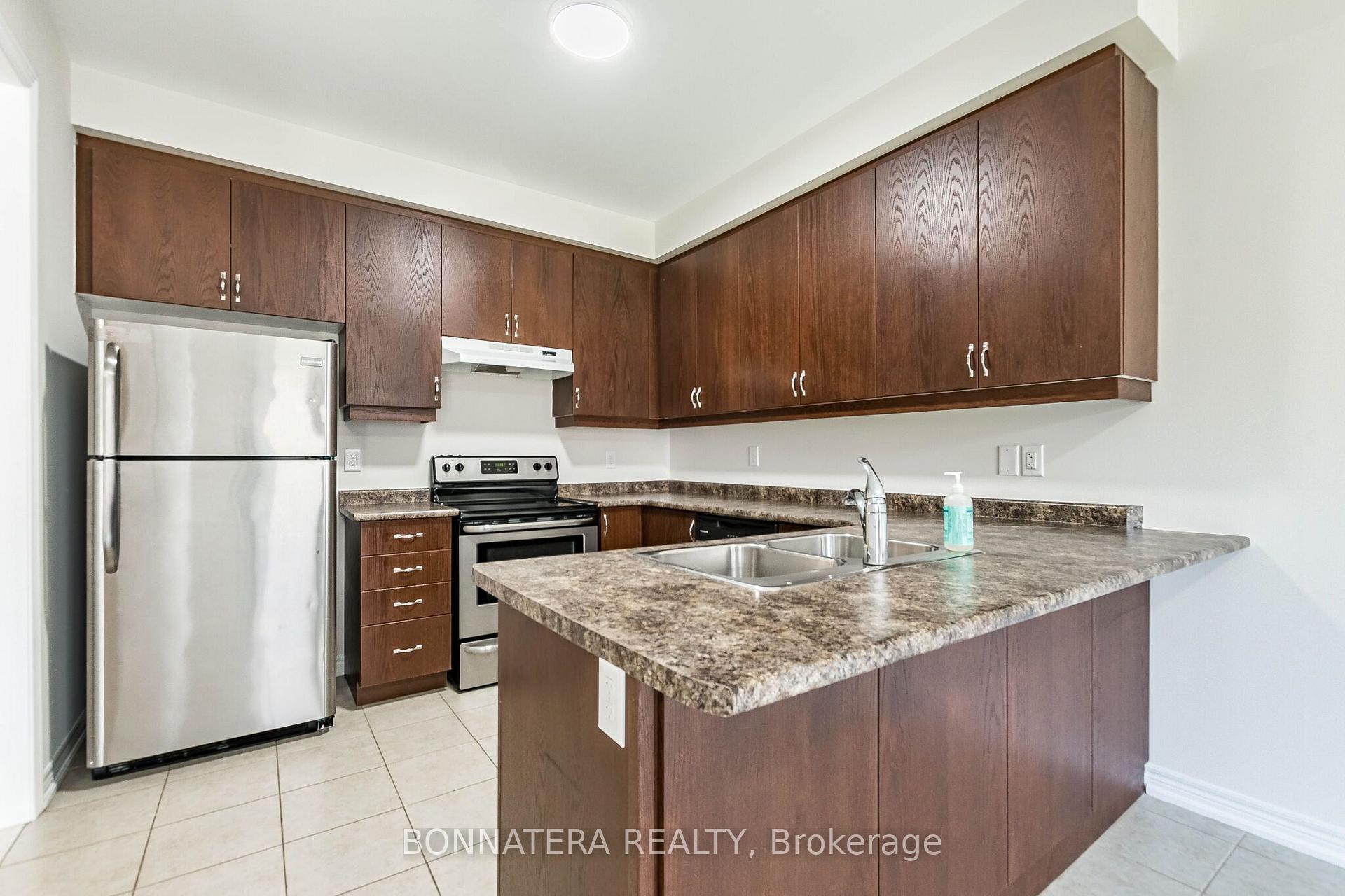 Photo 13 of 462 Terrace Way, Oakville, Sixteen Hollow — HOMEH