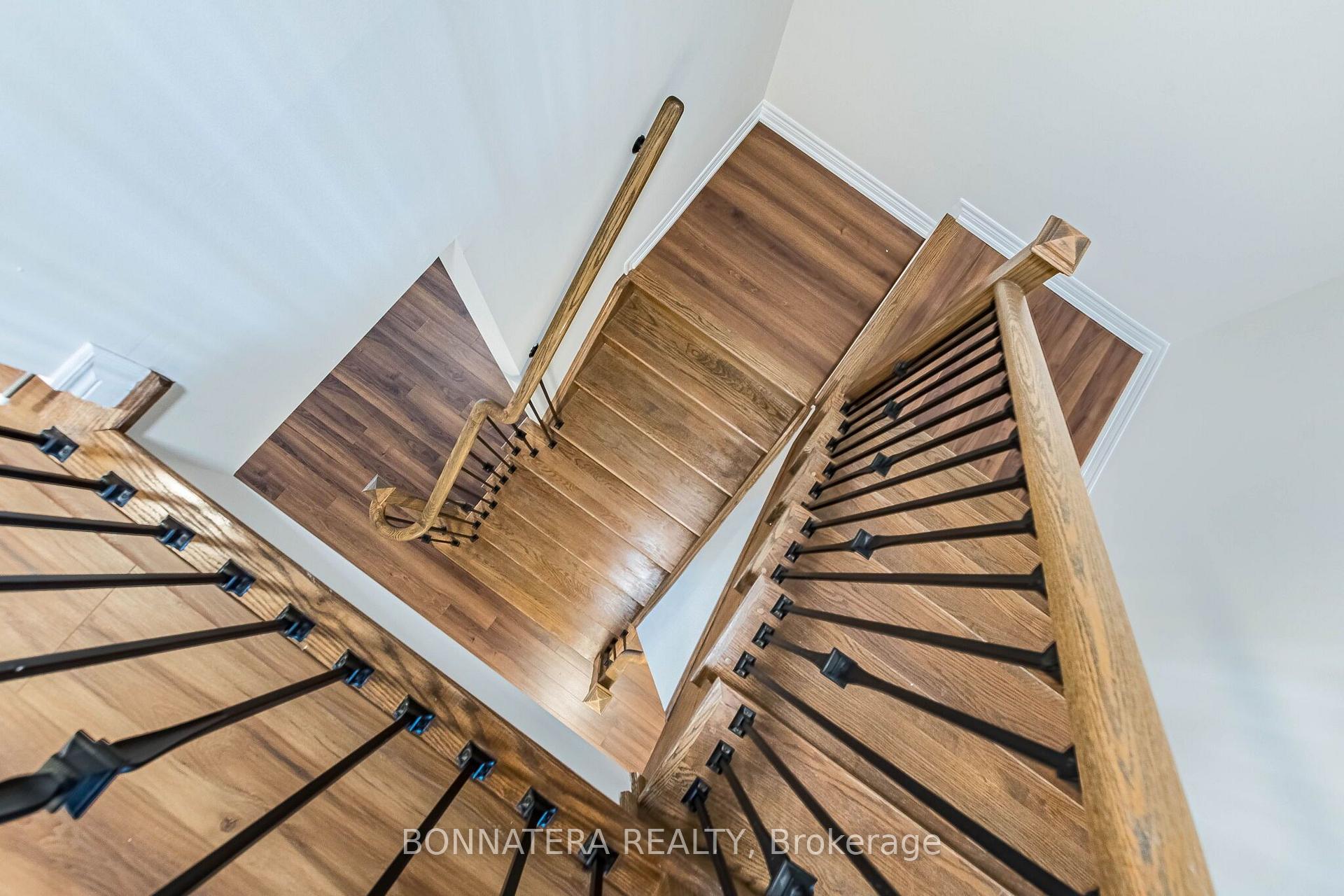 Photo 23 of 462 Terrace Way, Oakville, Sixteen Hollow — HOMEH