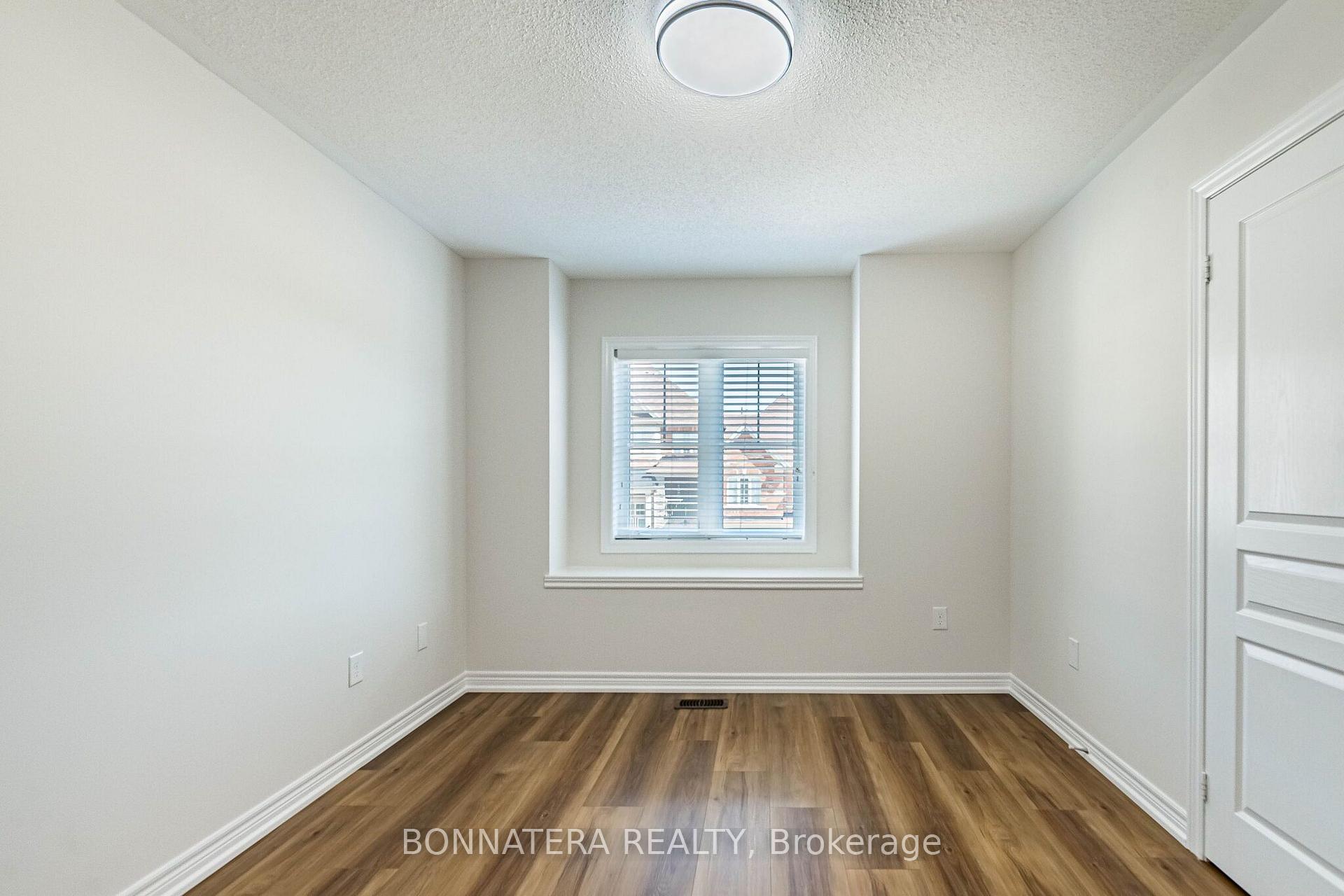 Photo 33 of 462 Terrace Way, Oakville, Sixteen Hollow — HOMEH