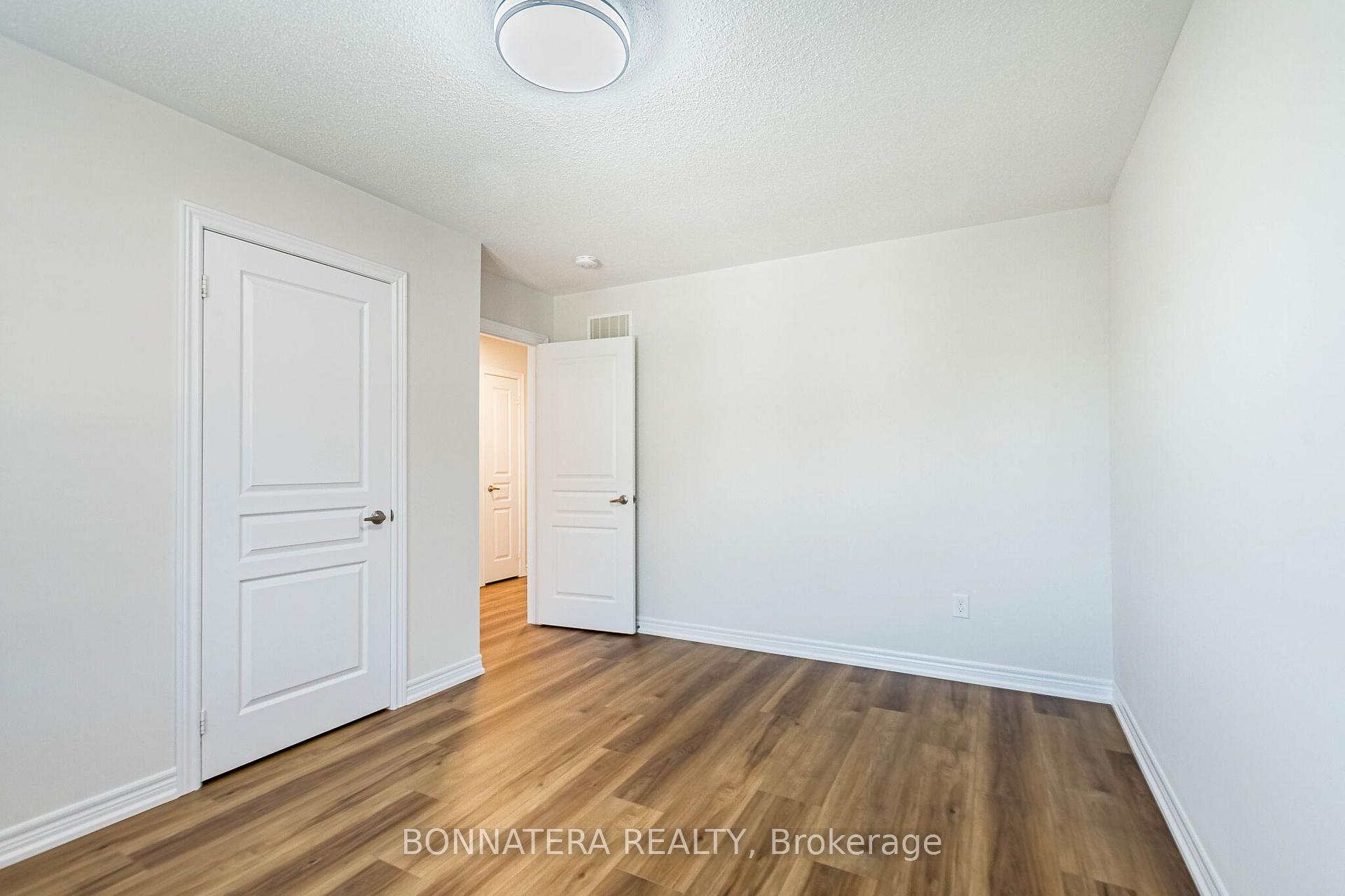 Photo 34 of 462 Terrace Way, Oakville, Sixteen Hollow — HOMEH