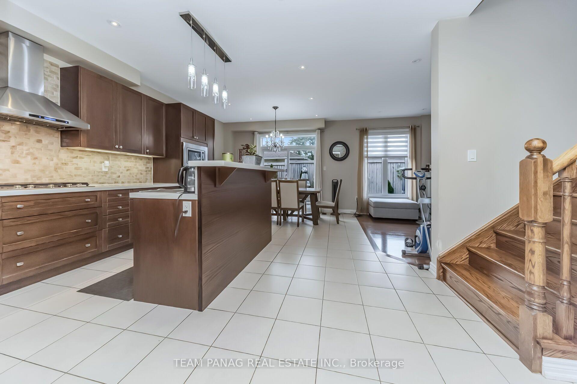 Photo 8 of 4 Archville Street, Brampton, Credit Valley — HOMEH