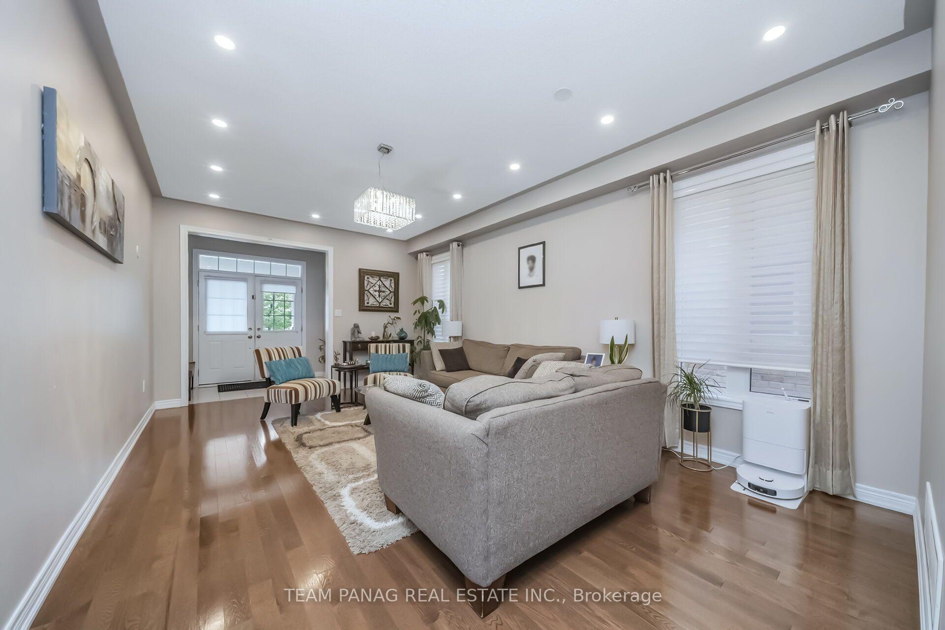 Photo 7 of 4 Archville Street, Brampton, Credit Valley — HOMEH