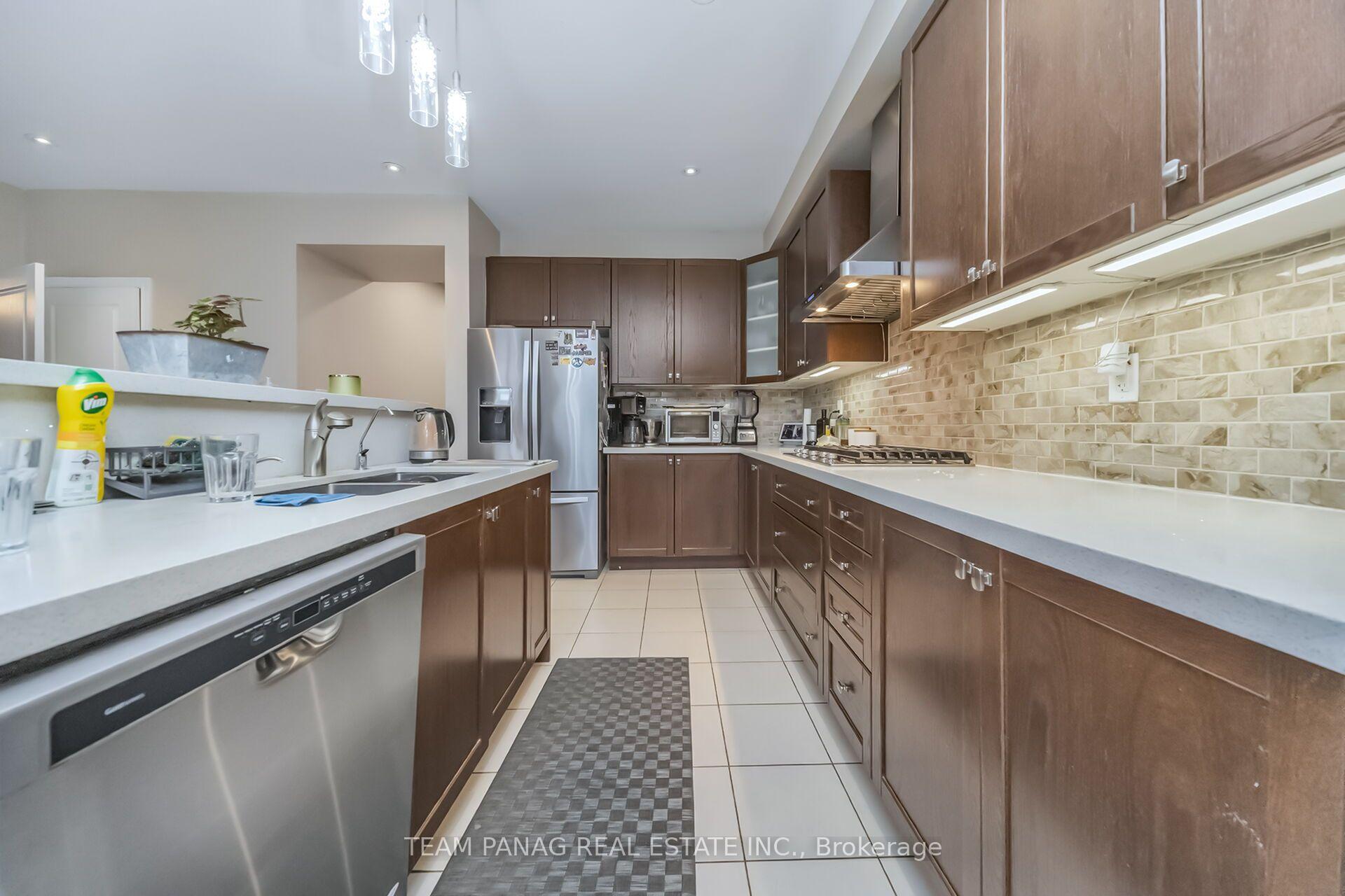 Photo 12 of 4 Archville Street, Brampton, Credit Valley — HOMEH