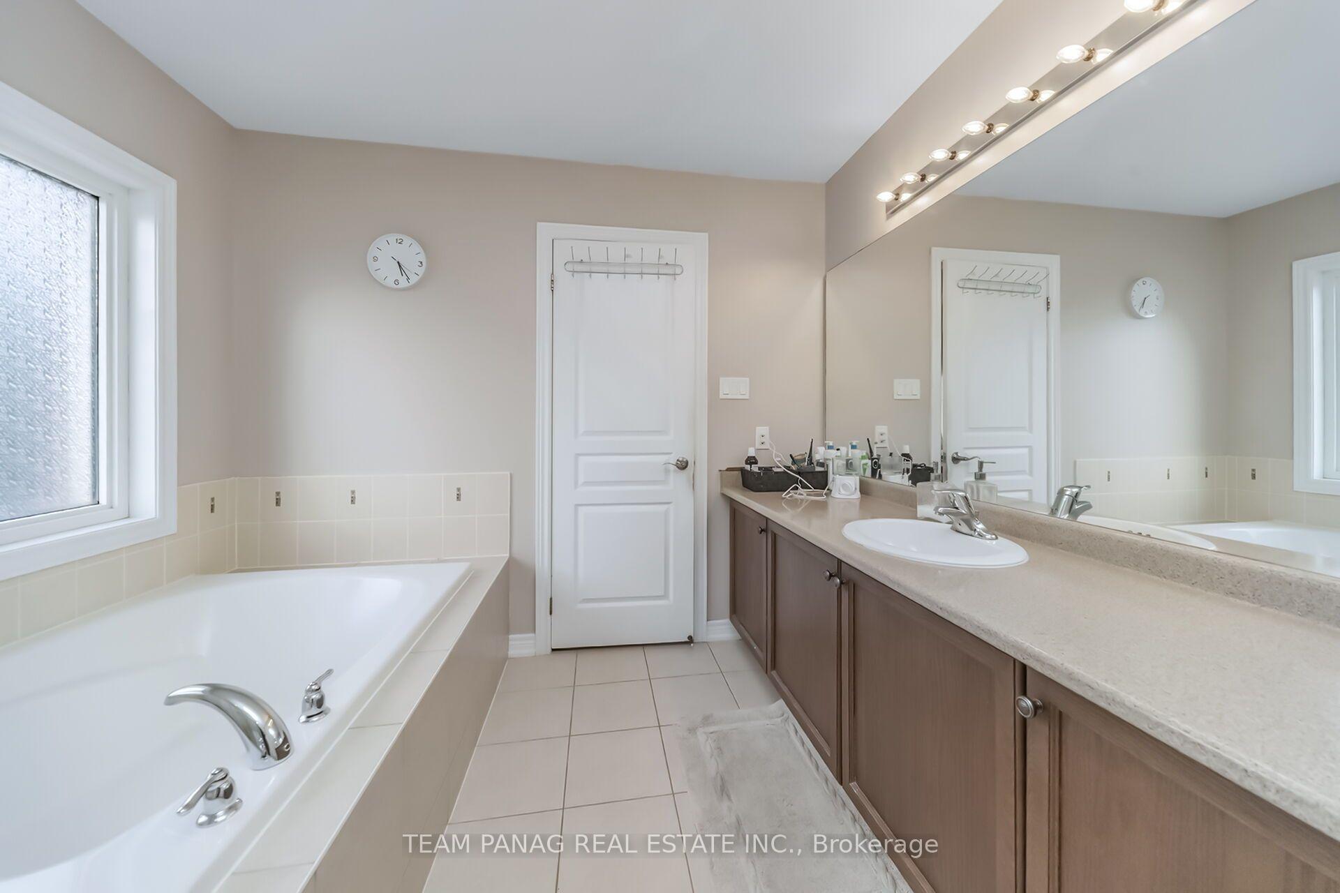 Photo 41 of 4 Archville Street, Brampton, Credit Valley — HOMEH