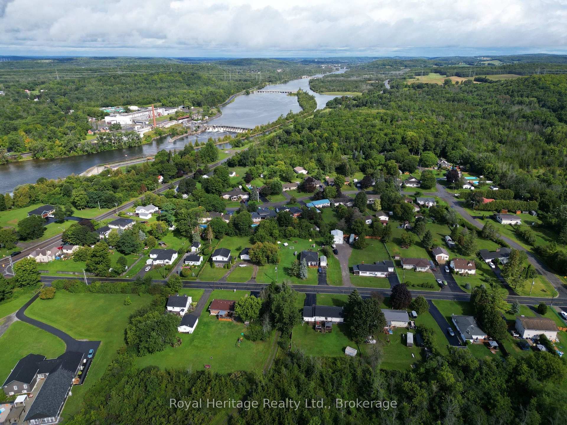 Photo 39 of 102 Johnstown Road, Quinte West, Sidney Ward — HOMEH