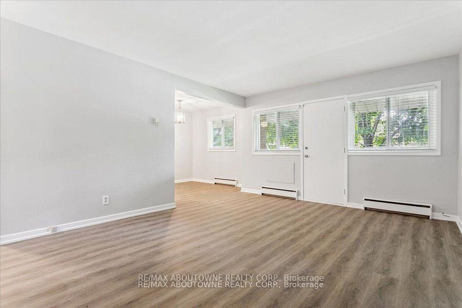 Photo 22 of Unit 4, 2344 Queensway Drive, Burlington, Freeman — HOMEH