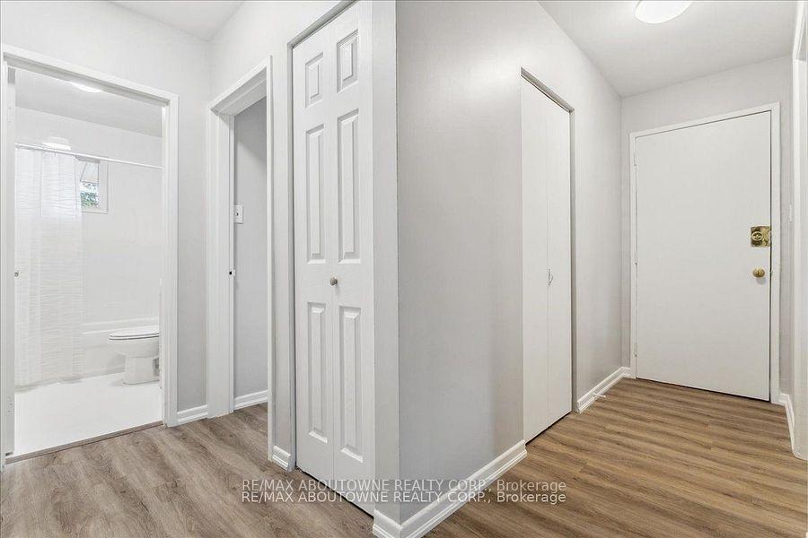 Photo 23 of Unit 4, 2344 Queensway Drive, Burlington, Freeman — HOMEH