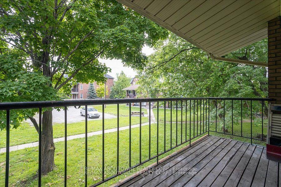 Photo 34 of Unit 4, 2344 Queensway Drive, Burlington, Freeman — HOMEH