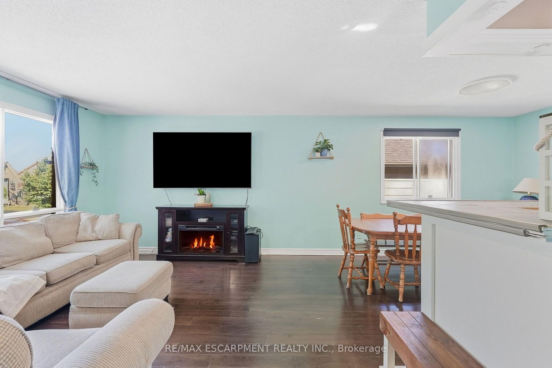 Photo 7 of 34 Grantham Avenue S, St. Catharines, Port Weller — HOMEH