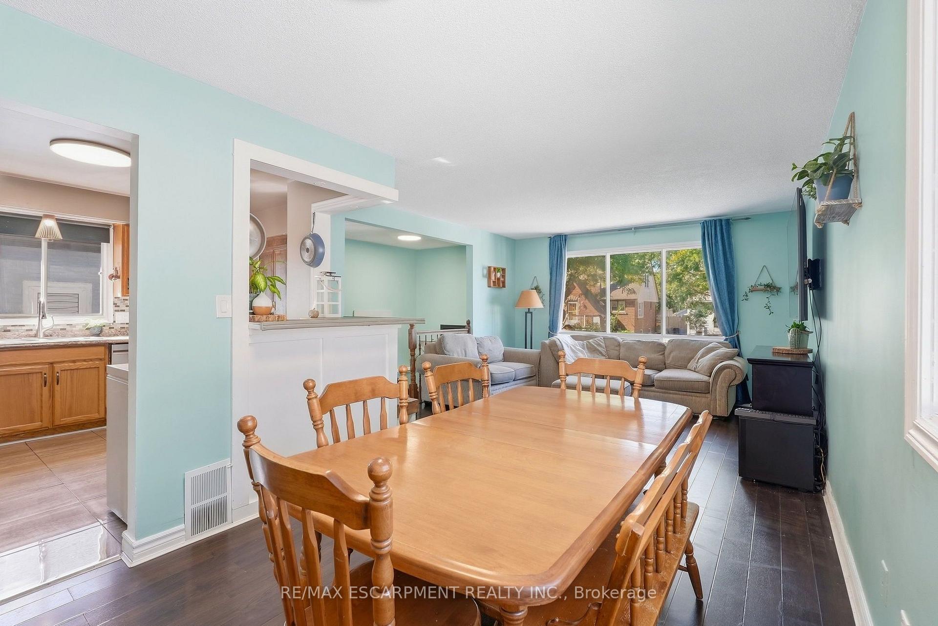 Photo 15 of 34 Grantham Avenue S, St. Catharines, Port Weller — HOMEH