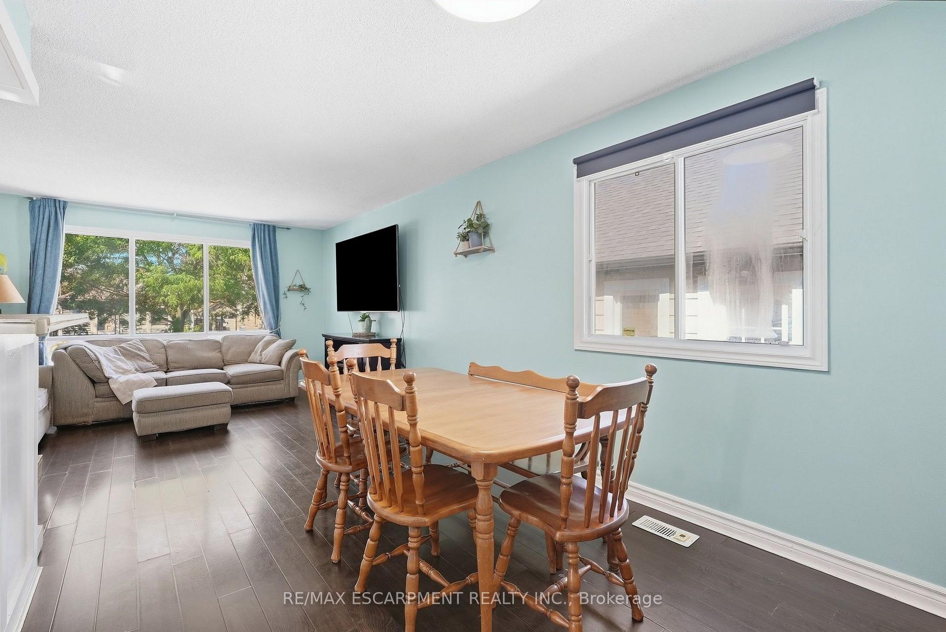 Photo 16 of 34 Grantham Avenue S, St. Catharines, Port Weller — HOMEH