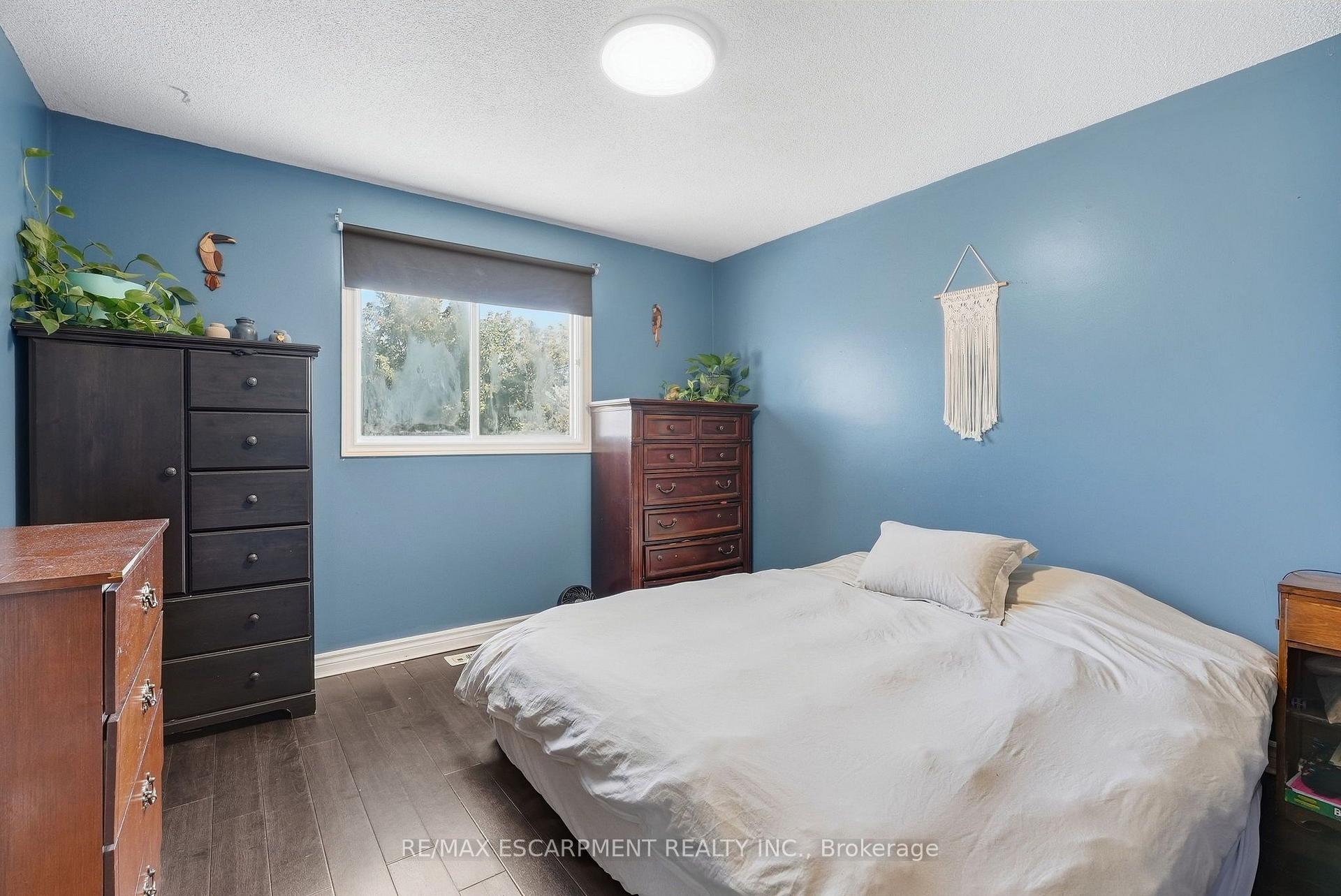 Photo 26 of 34 Grantham Avenue S, St. Catharines, Port Weller — HOMEH