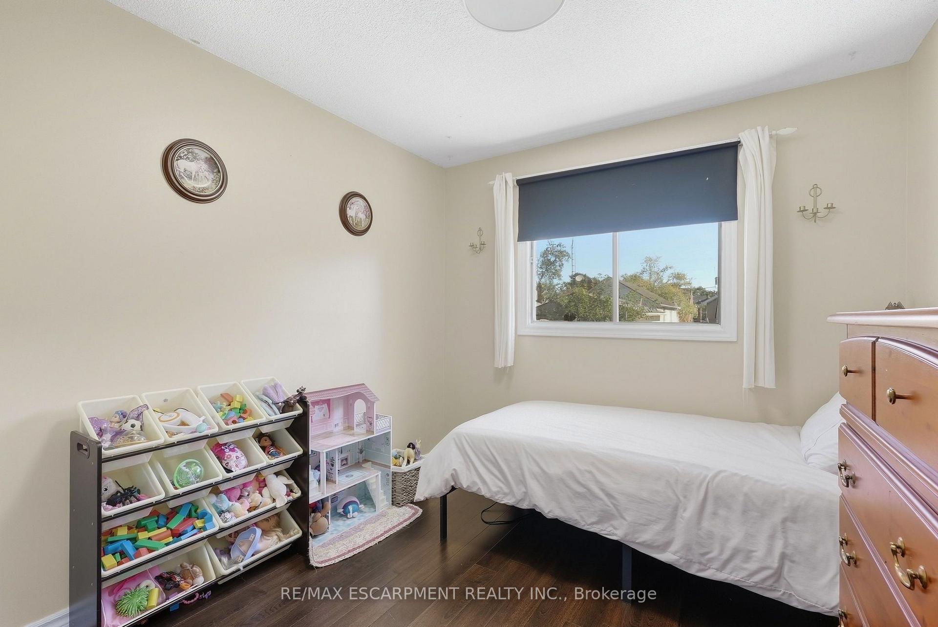 Photo 28 of 34 Grantham Avenue S, St. Catharines, Port Weller — HOMEH