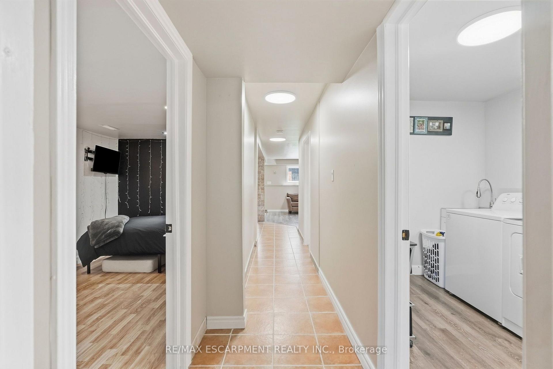 Photo 36 of 34 Grantham Avenue S, St. Catharines, Port Weller — HOMEH